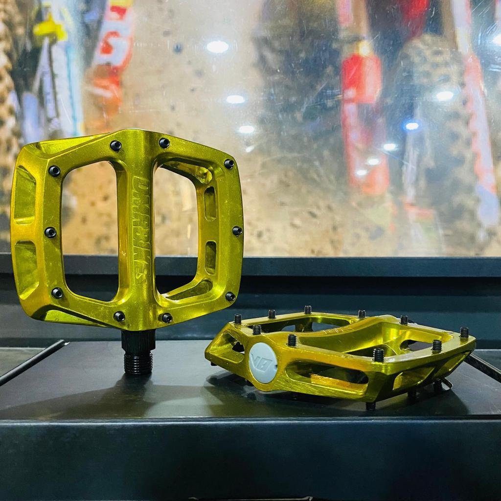 DMR V8 PEDAL - FOOLS GOLD - Image 2