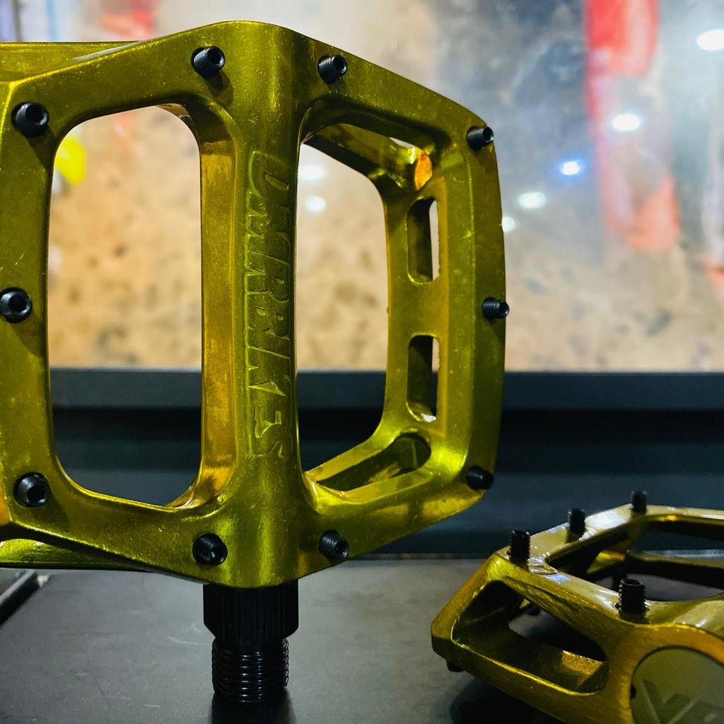 DMR V8 PEDAL - FOOLS GOLD - Image 3