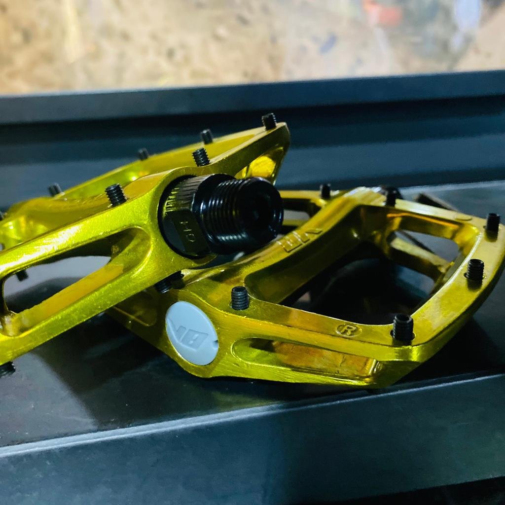DMR V8 PEDAL - FOOLS GOLD - Image 5