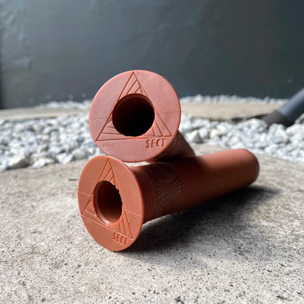 DMR SECT GRIP - EARTH BROWN - Image 3
