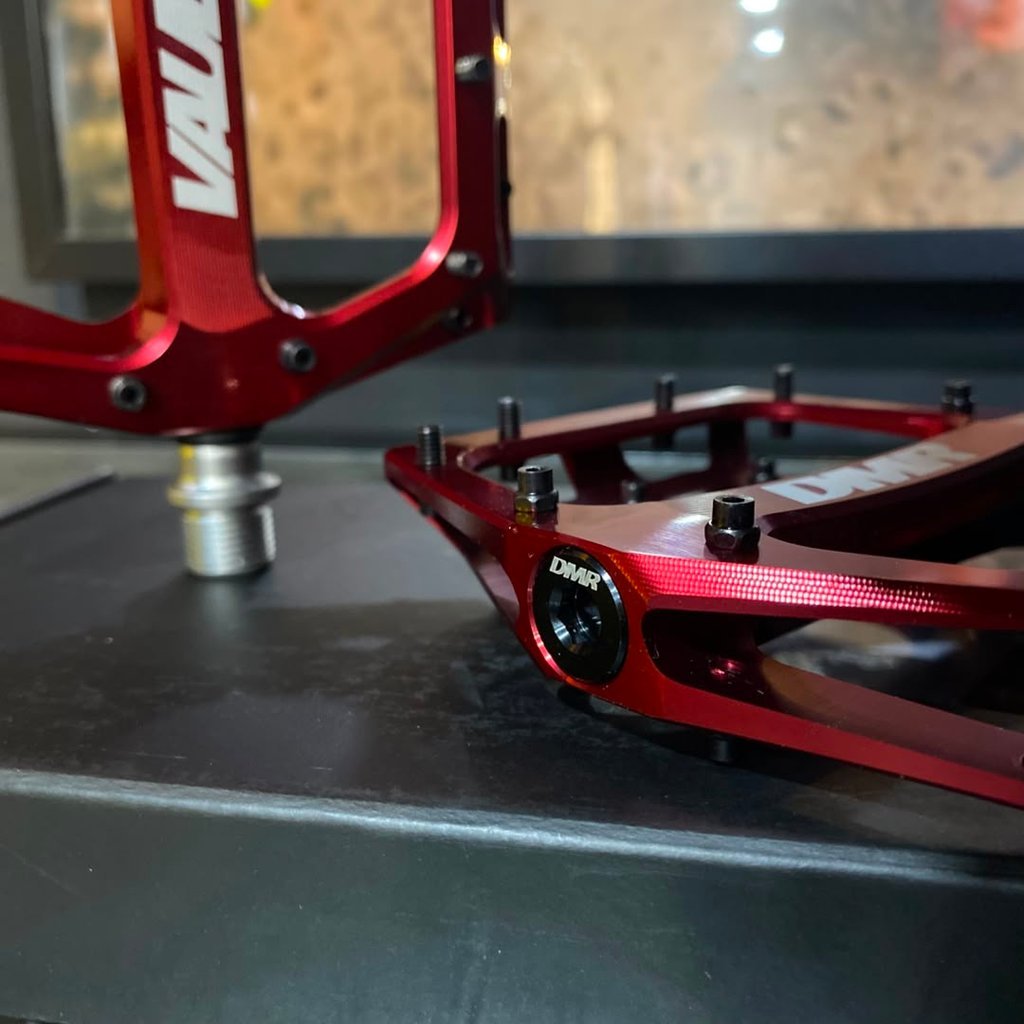 DMR VAULT PEDAL - DEEP RED - Image 4