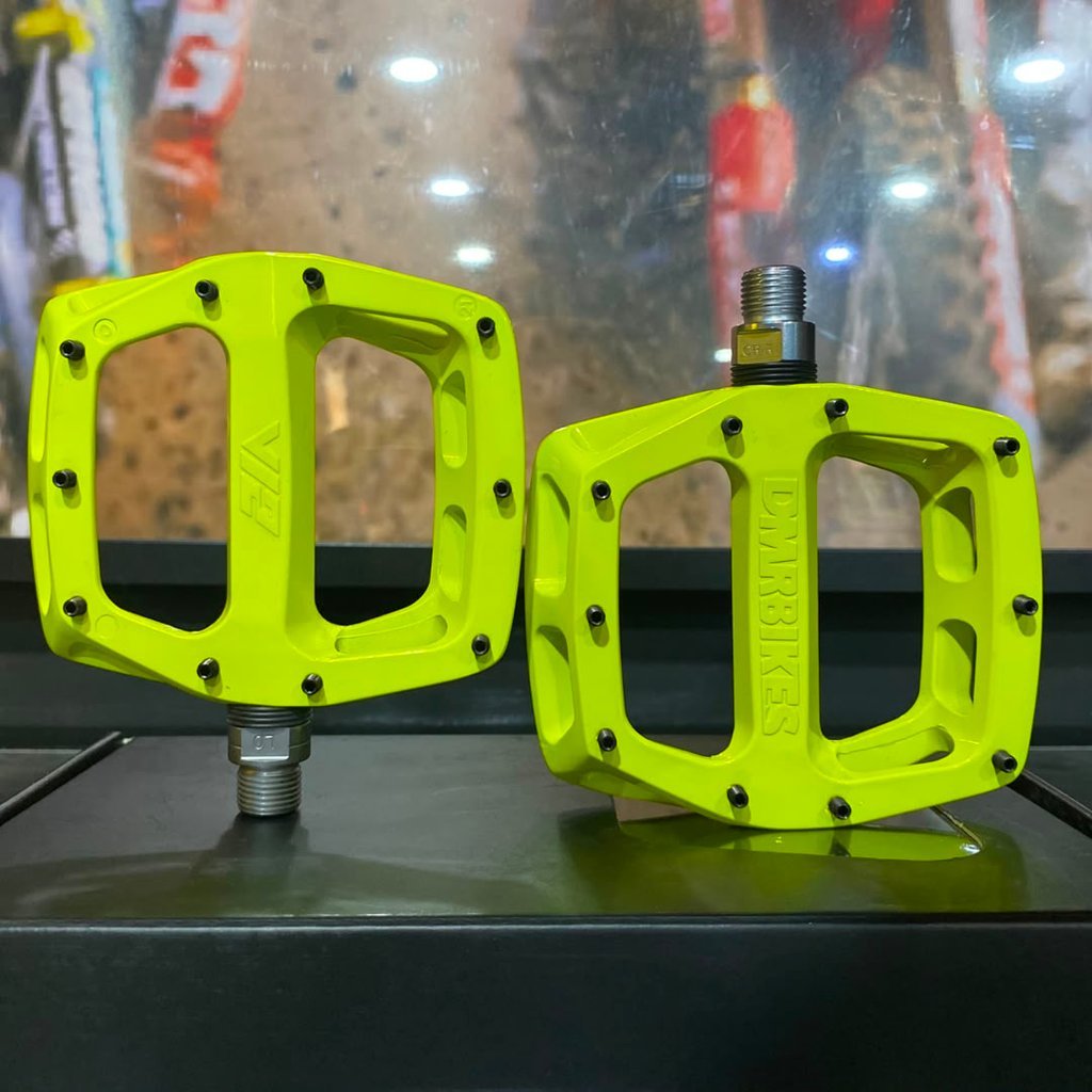 DMR V12 PEDAL 9/16 - LEM LIME - Image 2