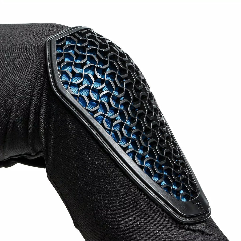 DAINESE TRAIL SKINS AIR KNEE GUARDS 001 - BLACK - Image 3