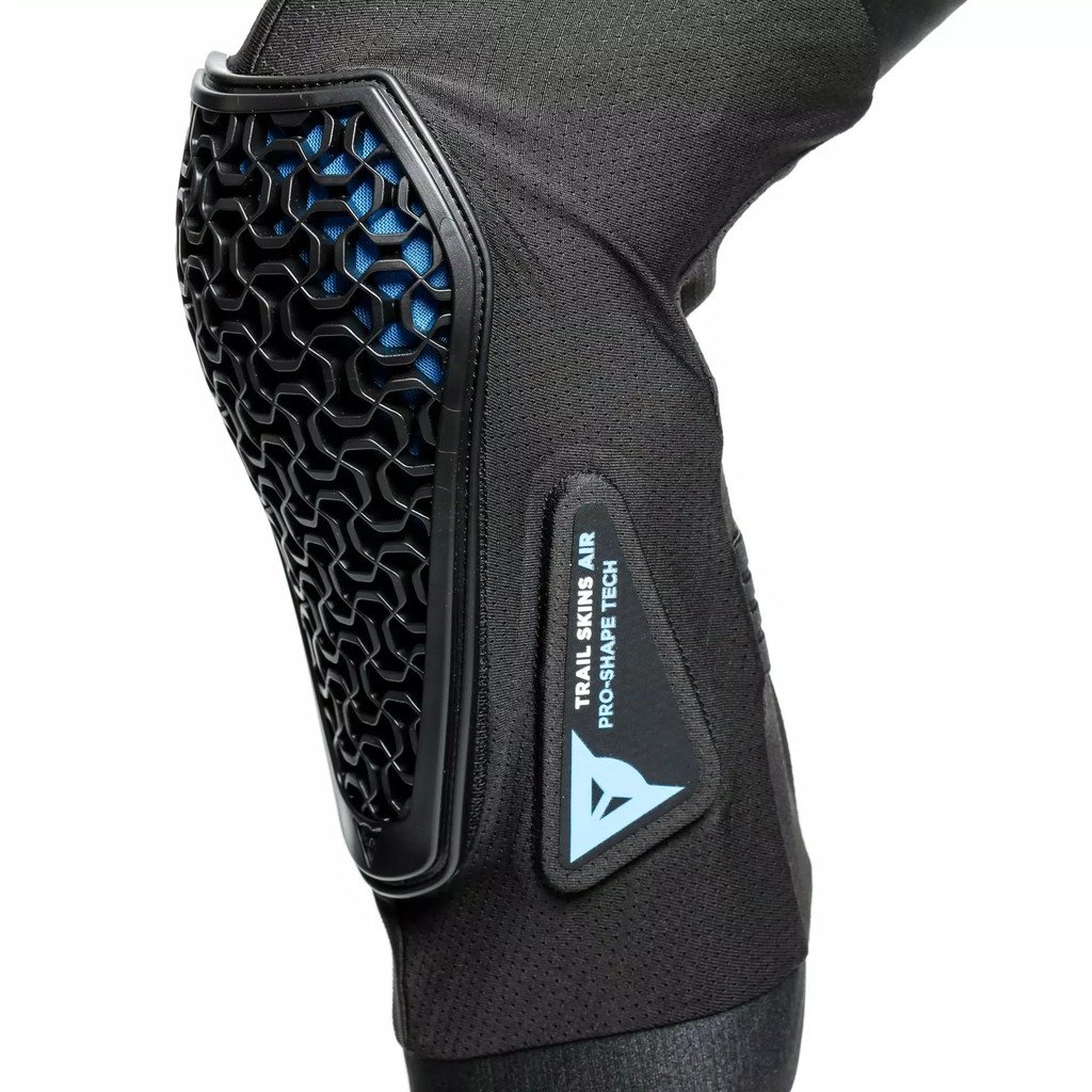 DAINESE TRAIL SKINS AIR KNEE GUARDS 001 - BLACK - Image 5