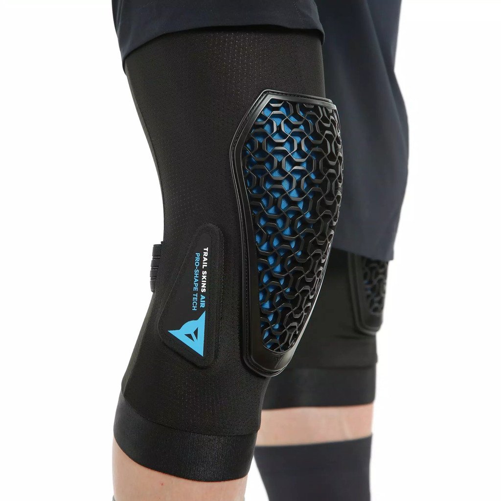 DAINESE TRAIL SKINS AIR KNEE GUARDS 001 - BLACK - Image 7