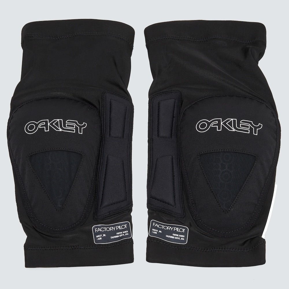 OAKLEY ALL MOUNTAIN RZ-LABS KNEE GUARD | BLACKOUT