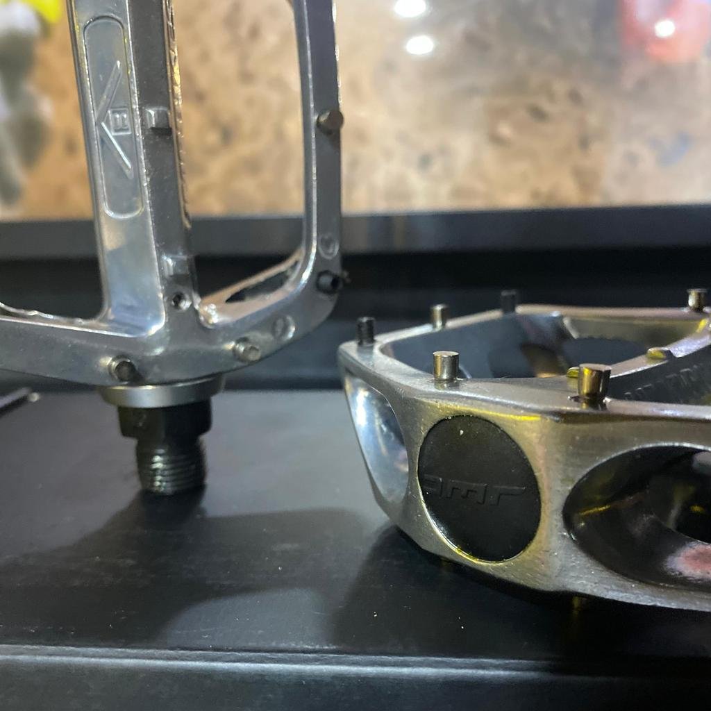 DMR V8 CLASSIC PEDAL - POLISHED SILVER - Image 4
